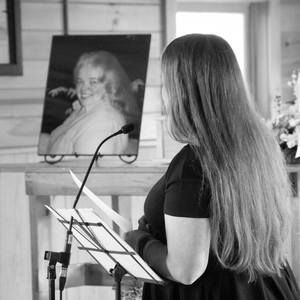 Meet your Posher, Jenny